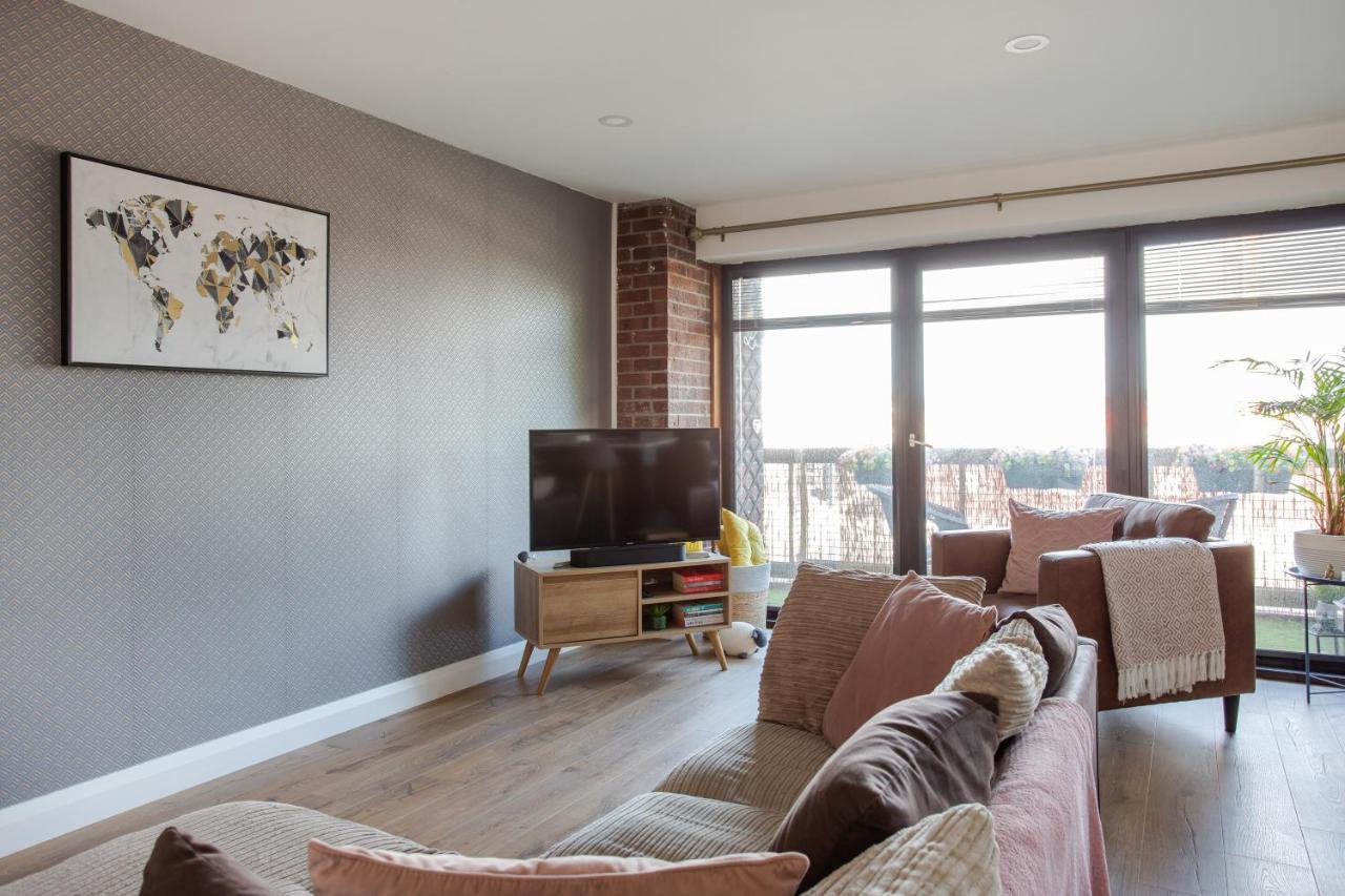 New Lisburn Road Apartment - Free Parking Belfast Bagian luar foto