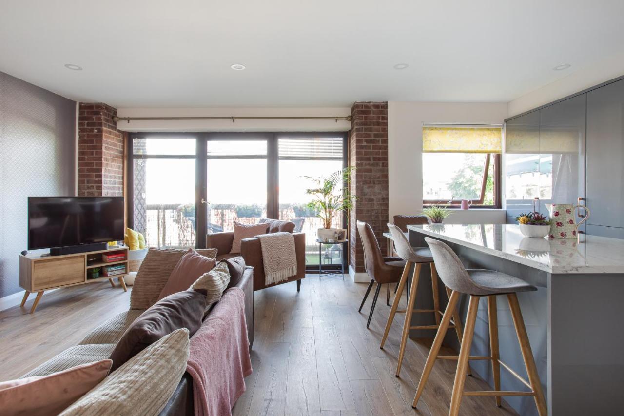 New Lisburn Road Apartment - Free Parking Belfast Bagian luar foto