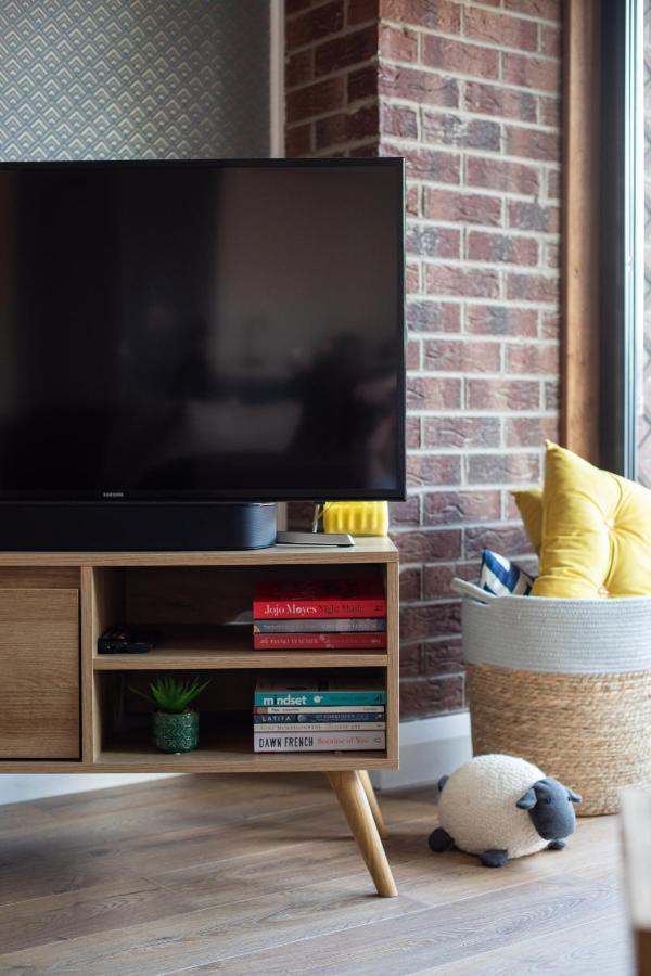 New Lisburn Road Apartment - Free Parking Belfast Bagian luar foto