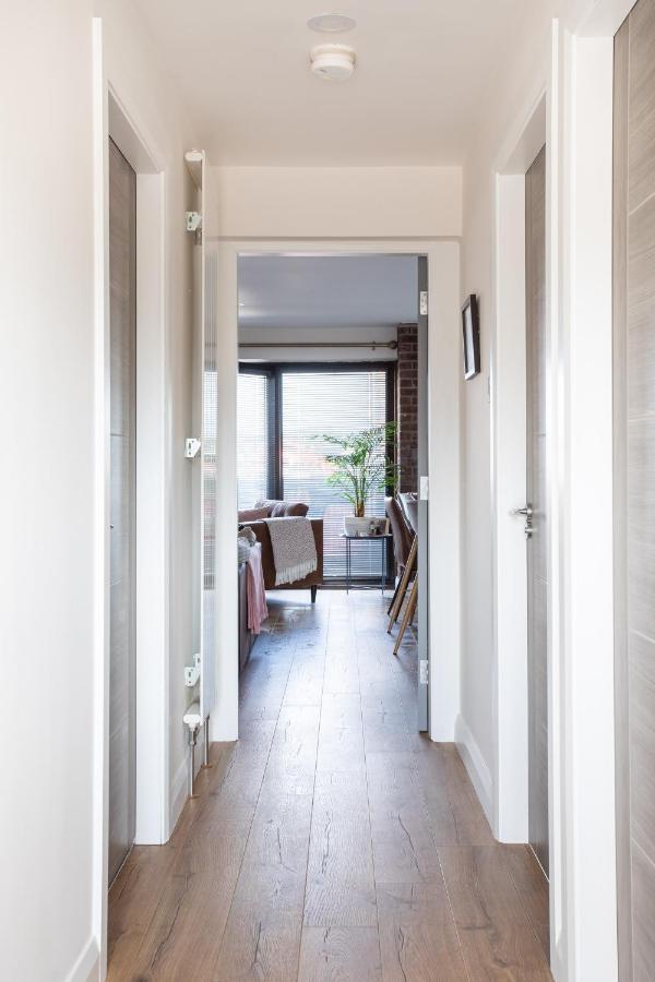 New Lisburn Road Apartment - Free Parking Belfast Bagian luar foto